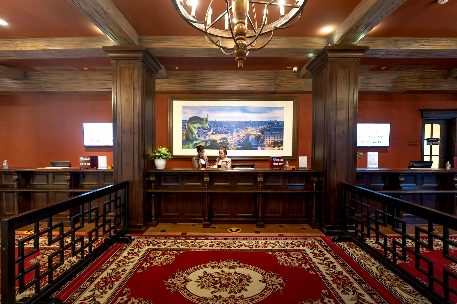 Hotel lobby reception, Booking.com vs Hotels.com rewards comparison